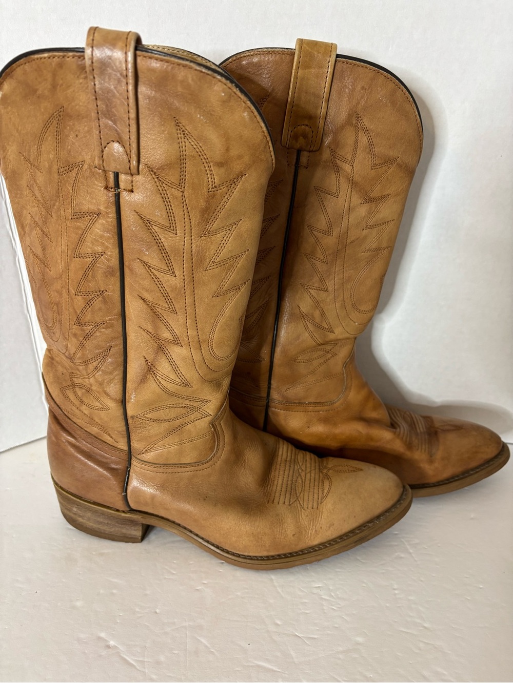 Vintage Dan Post Tan Leather Western Cowboy Boots Pull-On stitched shaft US 9D